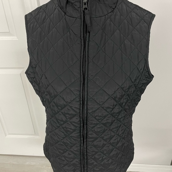 Cute quilted vest - Picture 3 of 4